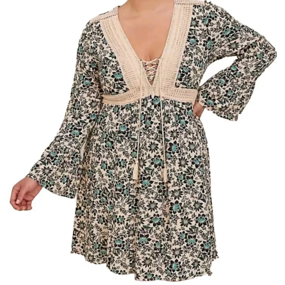 Torrid Boho Mini Dress Woman Med 10 Feminine Skater Corset  Gauzy Crochet Floral
